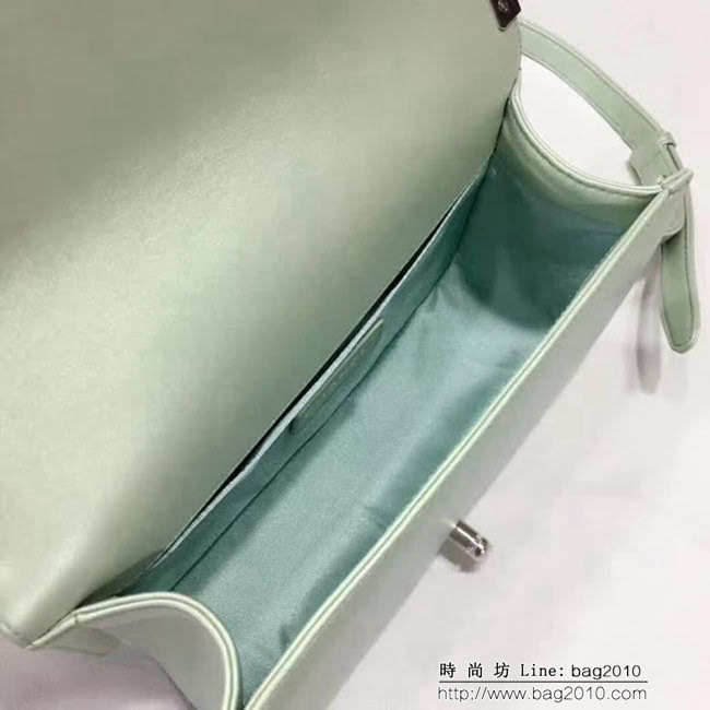 香奈兒CHANEL竭誠精品CHANEL大號67086經典最新款 單肩斜挎鏈條包 DSC1404